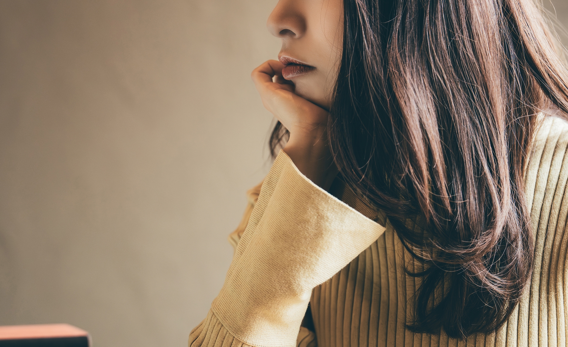 【浮気調査のリアル】依頼者の体験談とQ&A～探偵に頼んでよかったこと、後悔したこと