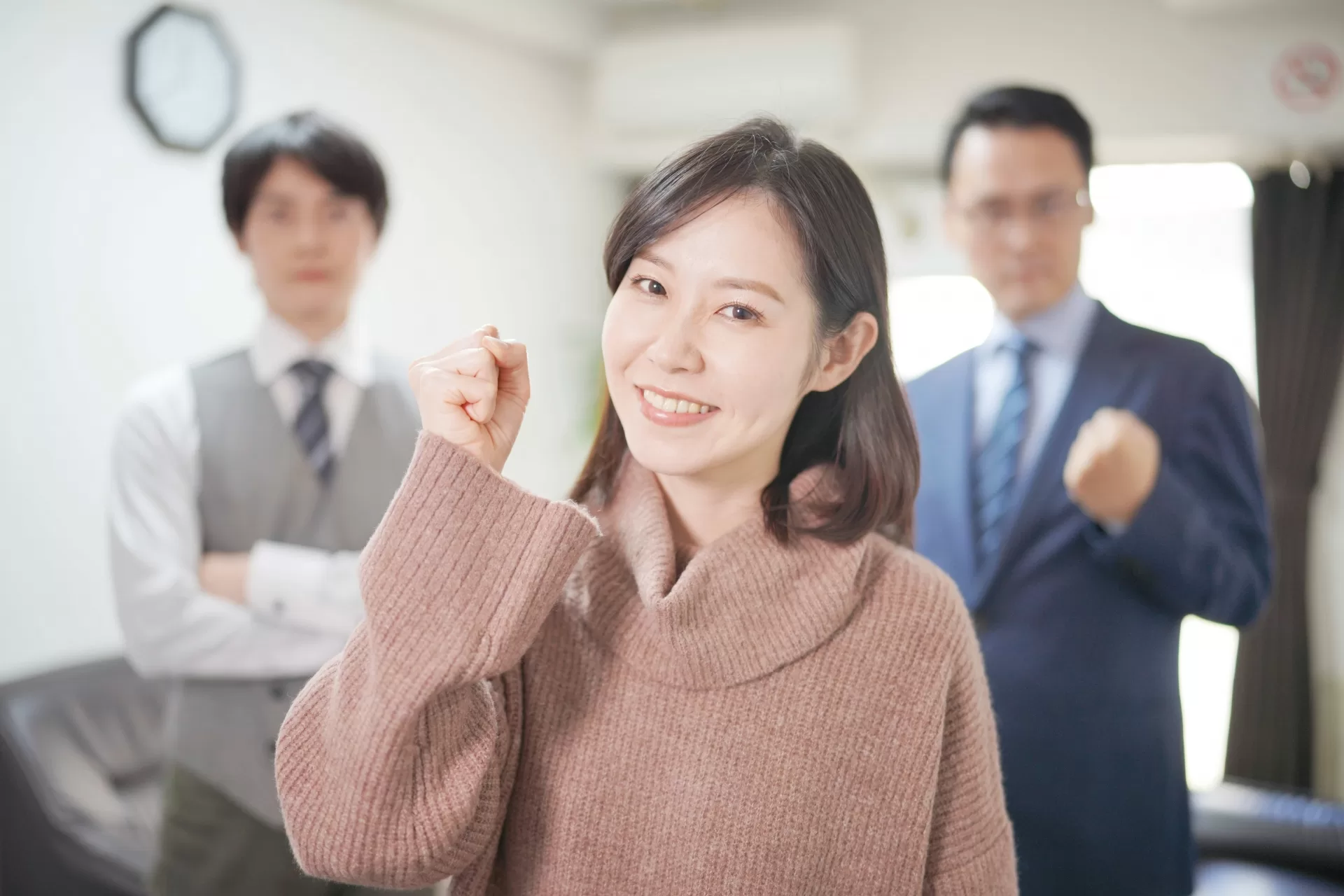 【完全ガイド】浮気調査の全手法｜自分でできることから探偵依頼の費用まで